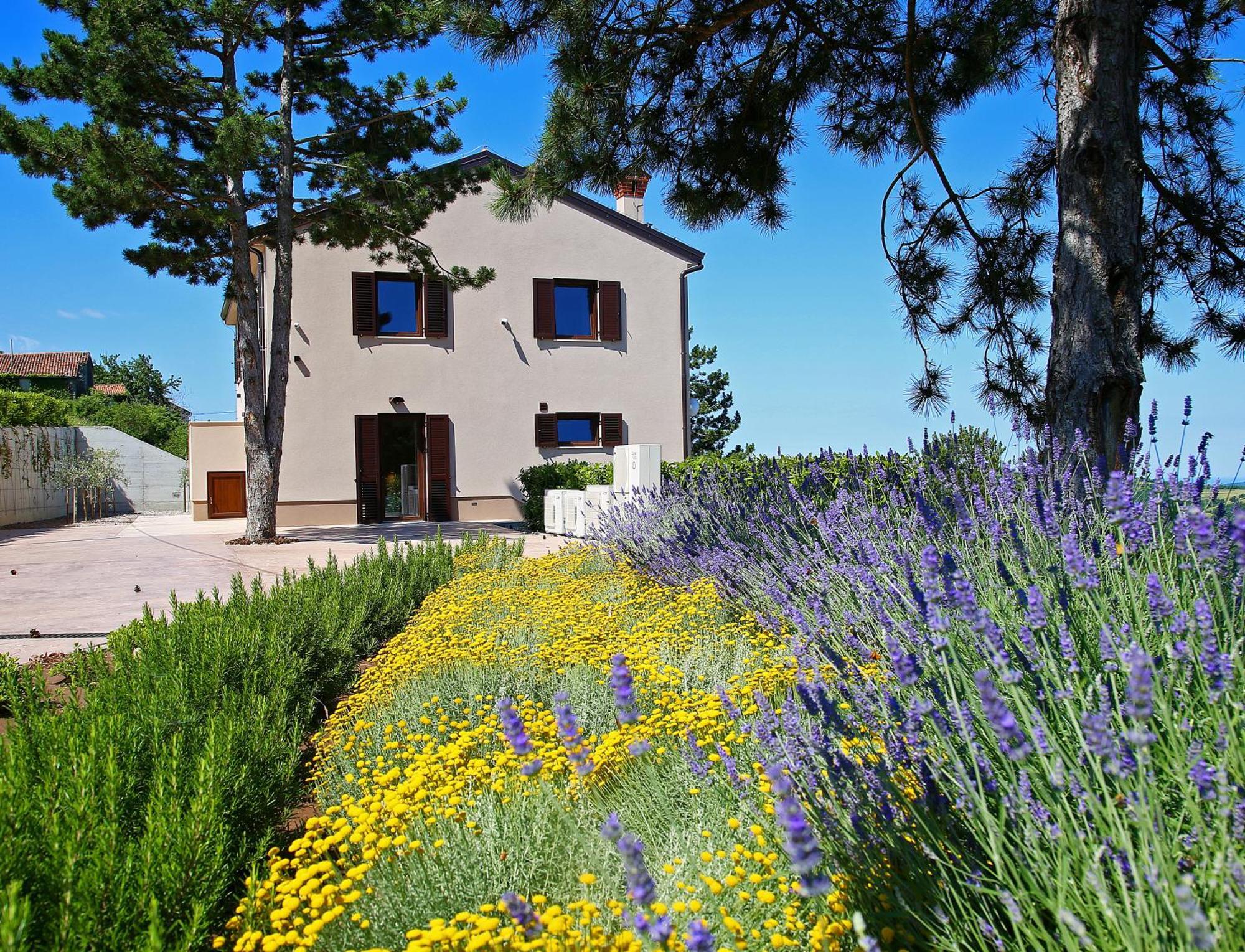 Luxury Villa Gradin Gracisce ภายนอก รูปภาพ